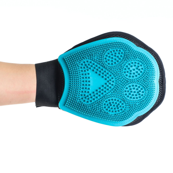 Transform Bath Time with the Pet Bath Glove