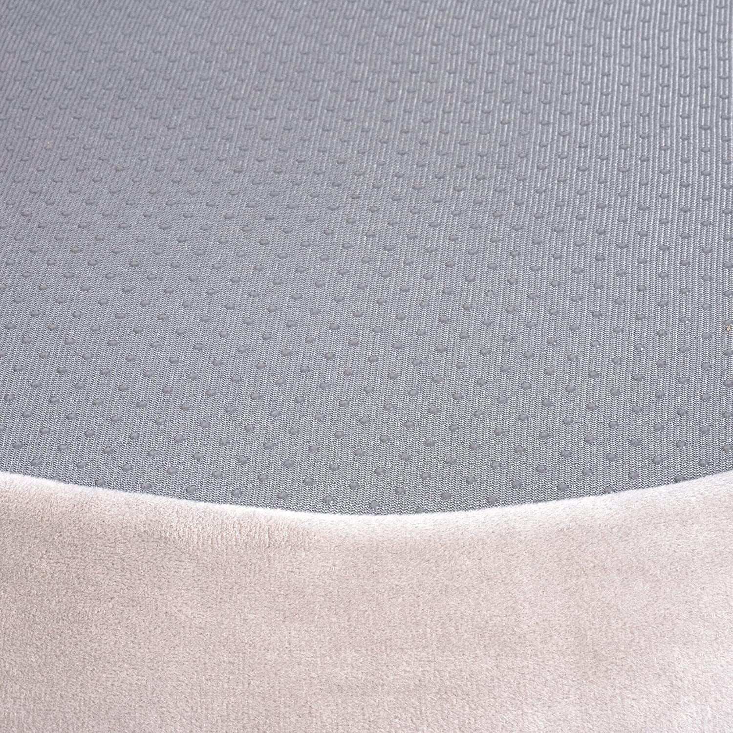 Four-Season Plush Dog Mat – Soft Square Pet Sleeping Pad (3 Sizes)