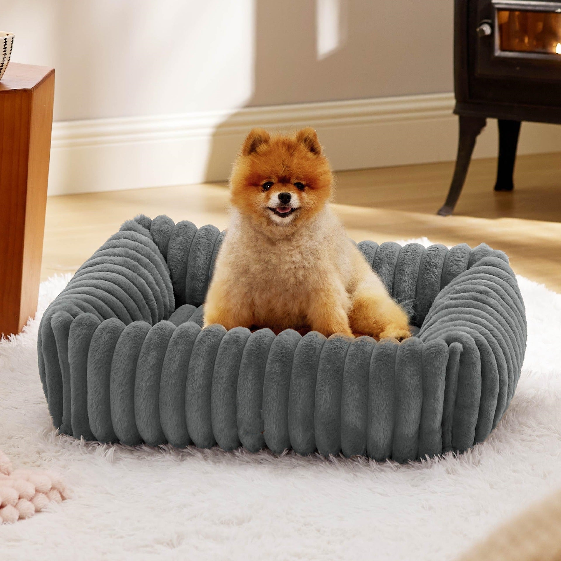 All-Season Plush Dog House Bed – Warm Cathouse Cushion (2 Sizes)