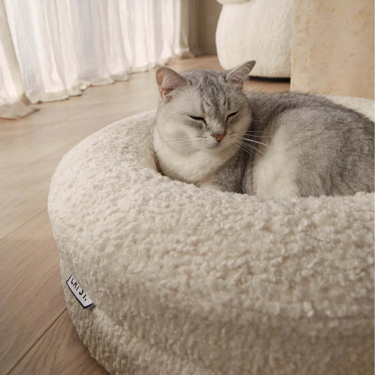 Solid Color Leisure Cat Nest – Soft Round Lambswool Bed (3 Sizes, 5 Colors)